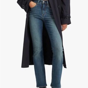 Levi's Women's 725 High Rise Bootcut Jeans - 24 Short